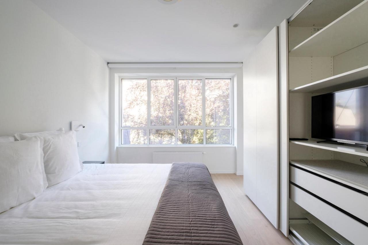 Apartment 1 Bedroom With Balcony Avenue Louise *