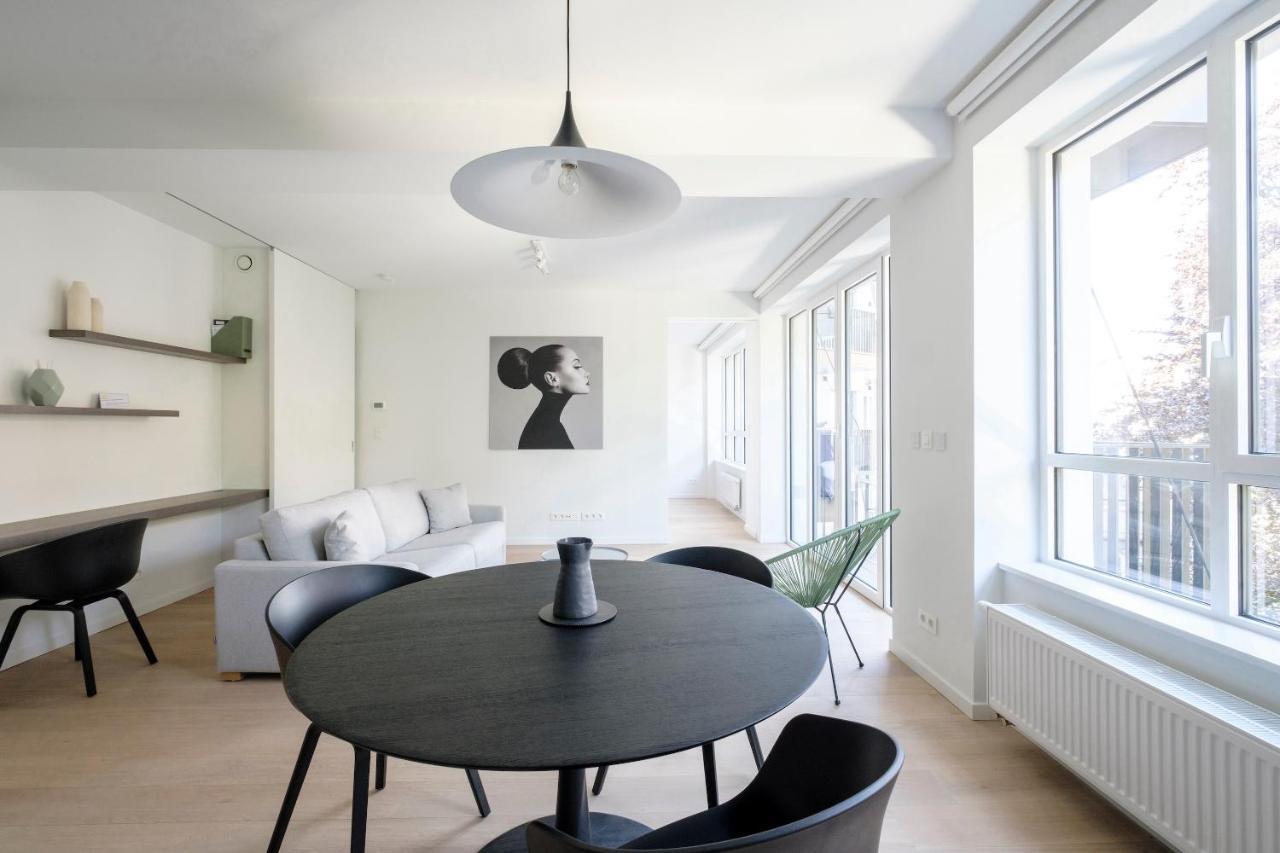 1 Bedroom With Balcony Avenue Louise Brussel