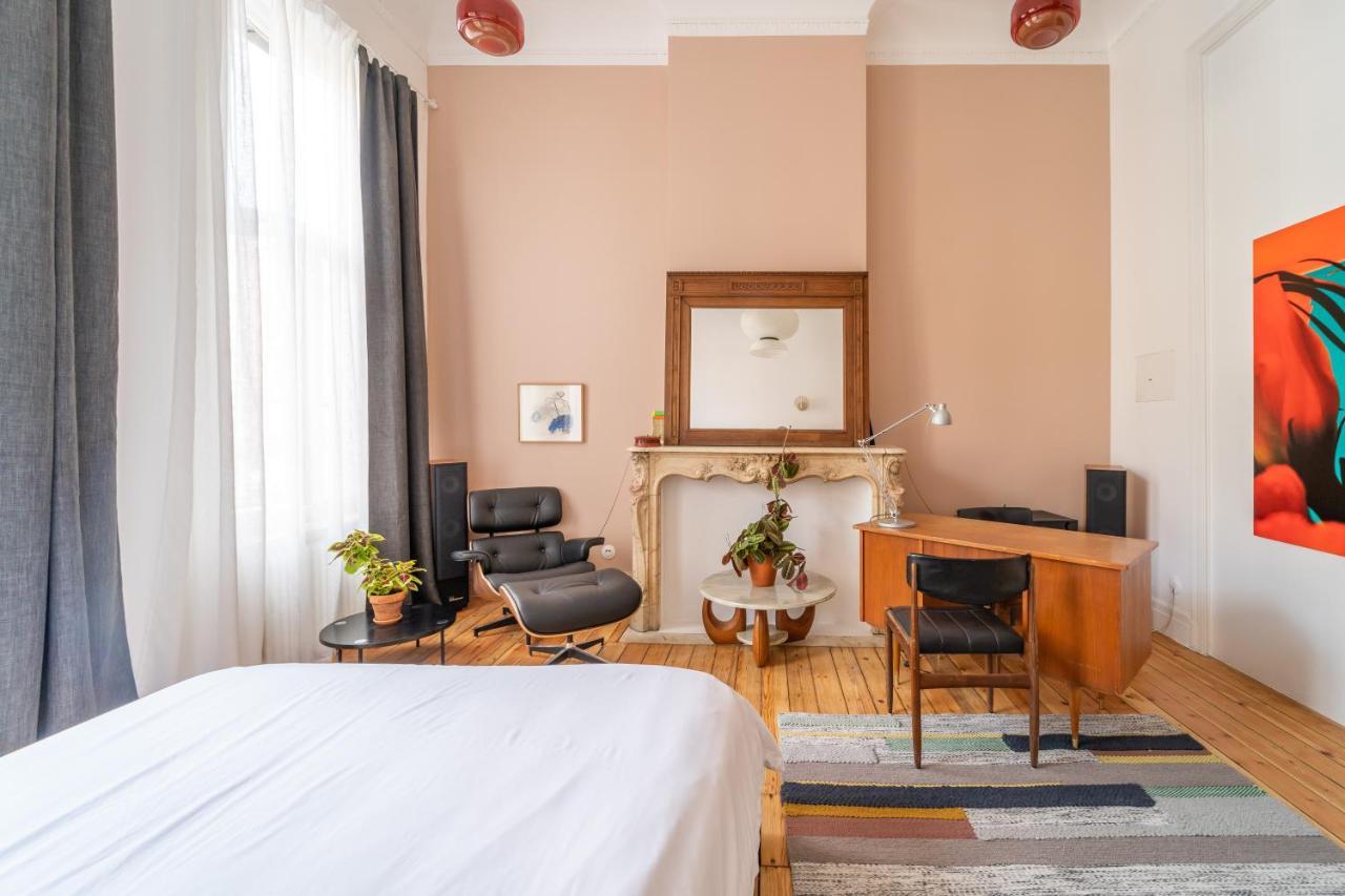 Guest house La Belgica Near Tour And Taxi *