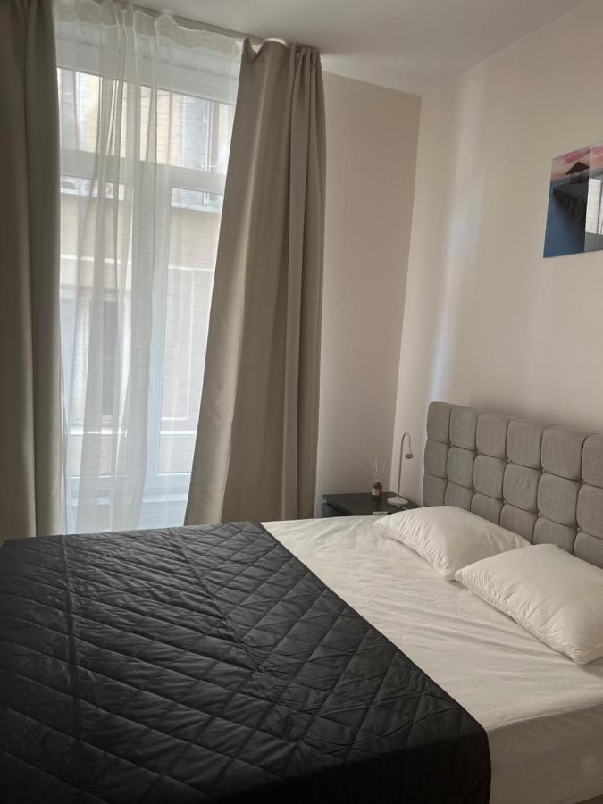 Exclusive Two-level With Private Terrace On The Canal Brüssel