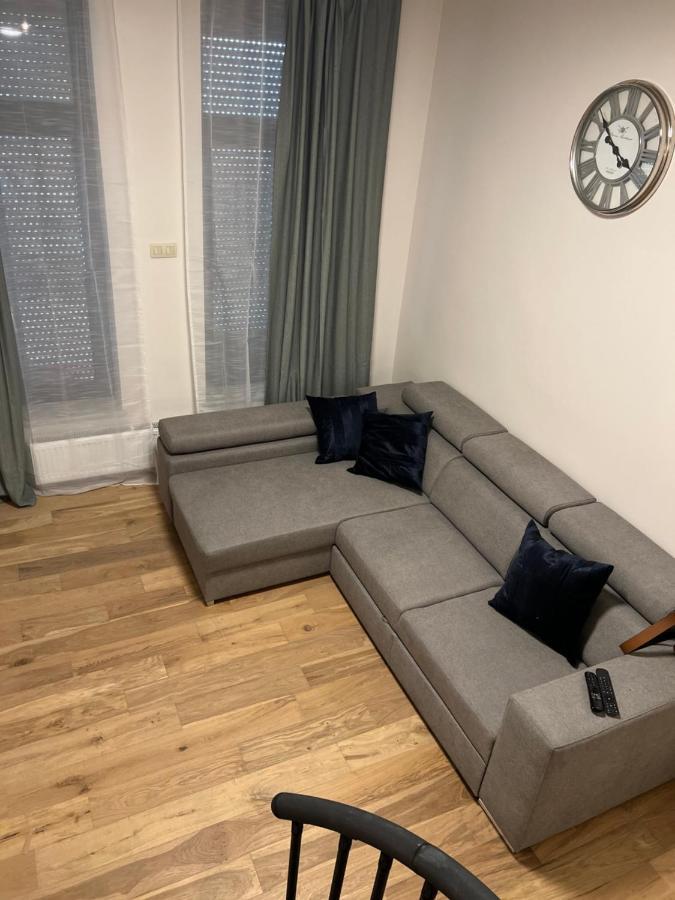 Exclusive Two-level With Private Terrace On The Canal Apartment Brussels