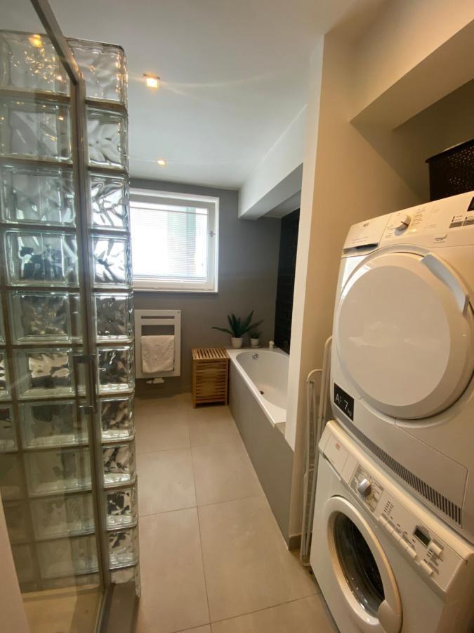 Homestay Chambre, Salle Sport, Grand Patio, Salle De Bain - Luxueux Appartement Idealement Localise Dans Le Centre De Bruxelles *