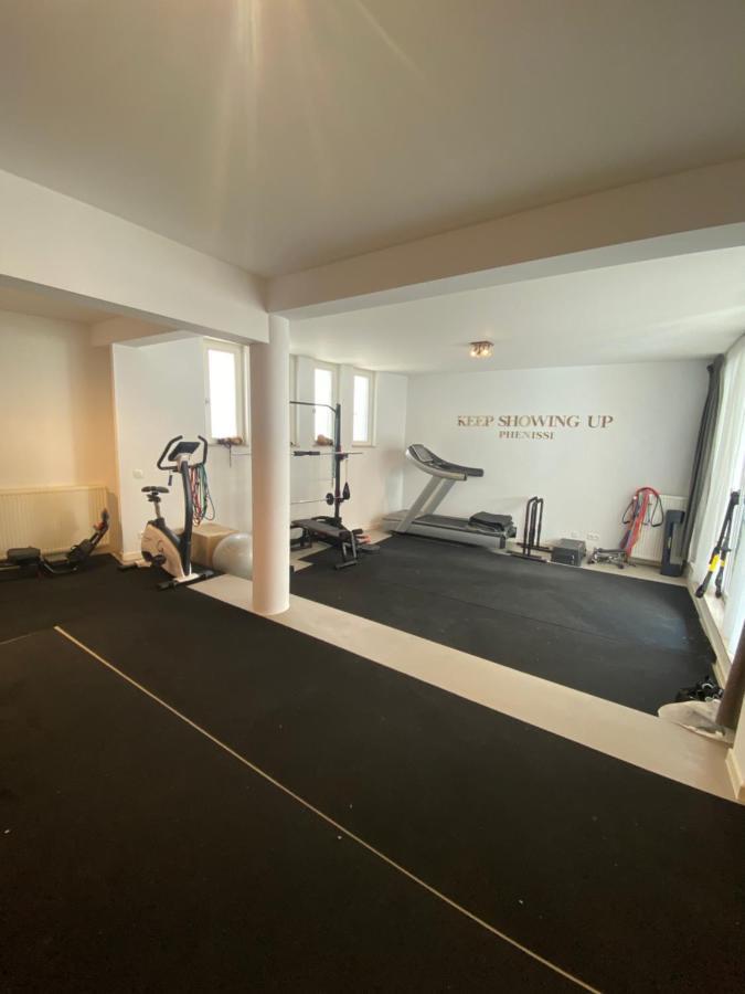 Chambre, Salle Sport, Grand Patio, Salle De Bain - Luxueux Appartement Idealement Localise Dans Le Centre De Bruxelles Brussels