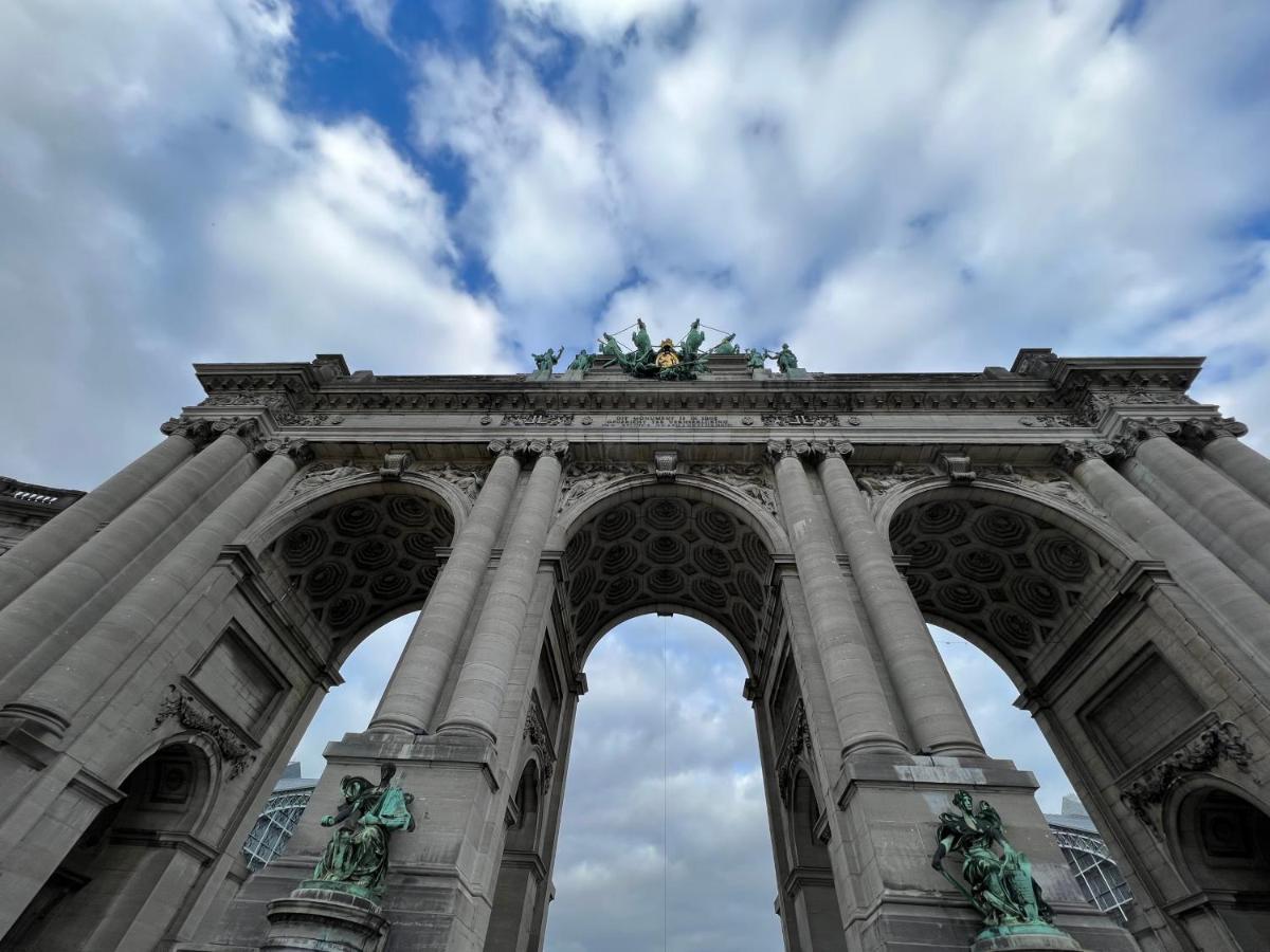 Cinquantenaire Apartment