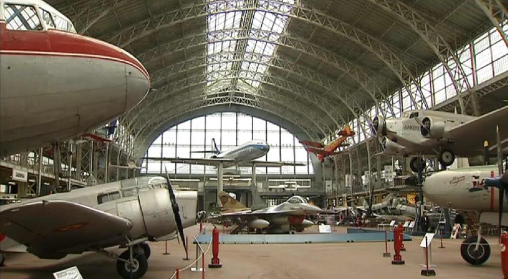 Cinquantenaire Apartment *