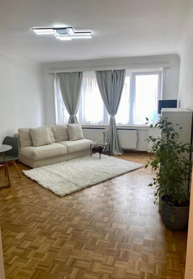 Cinquantenaire Apartment