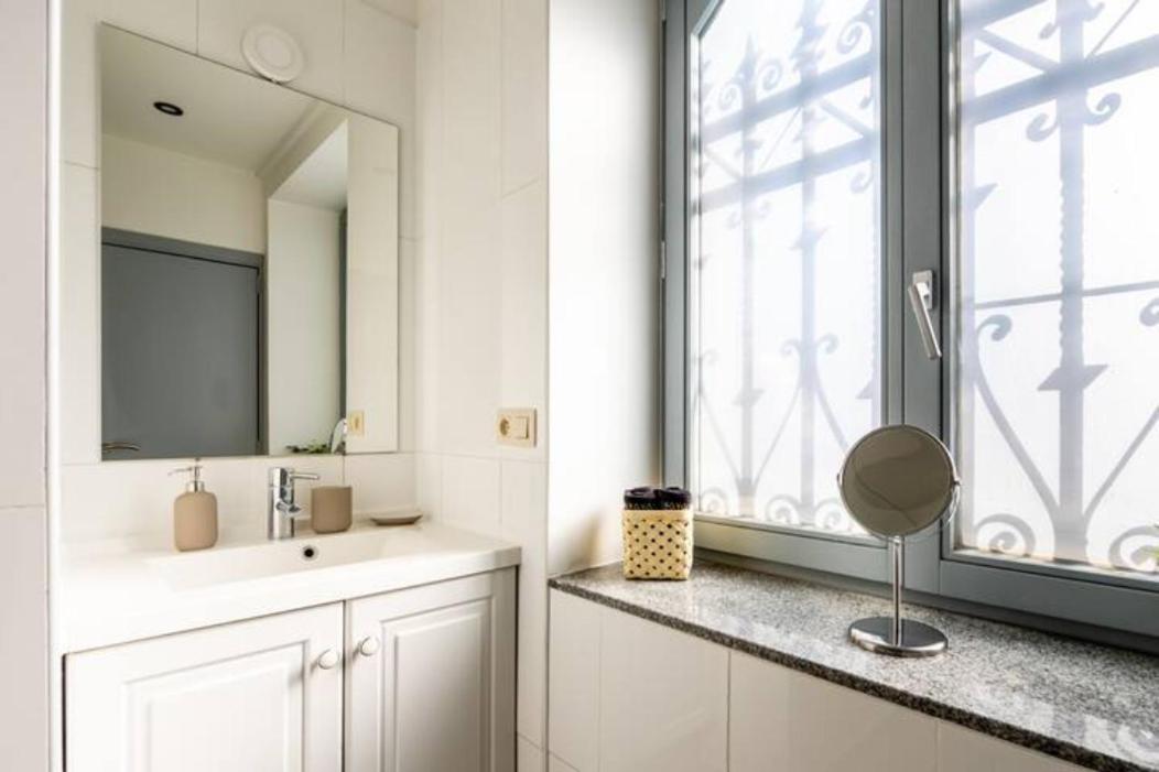 Manoir Bel Horizon Avec Grand Jardin Et Parking Prive Brussels