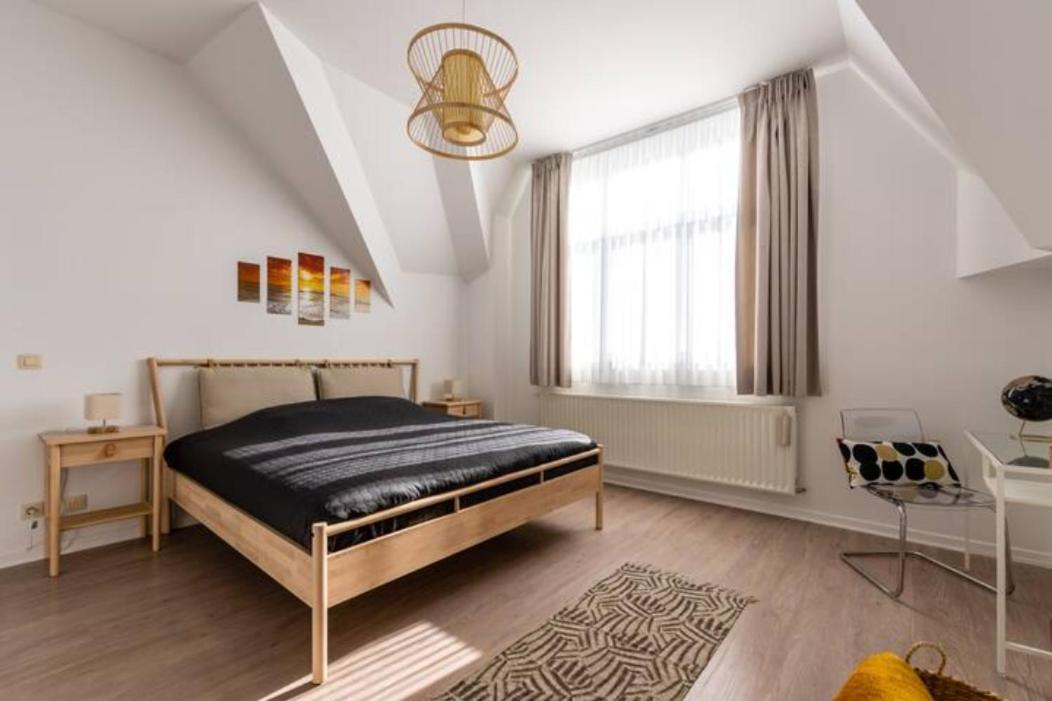Manoir Bel Horizon Avec Grand Jardin Et Parking Prive Brussels