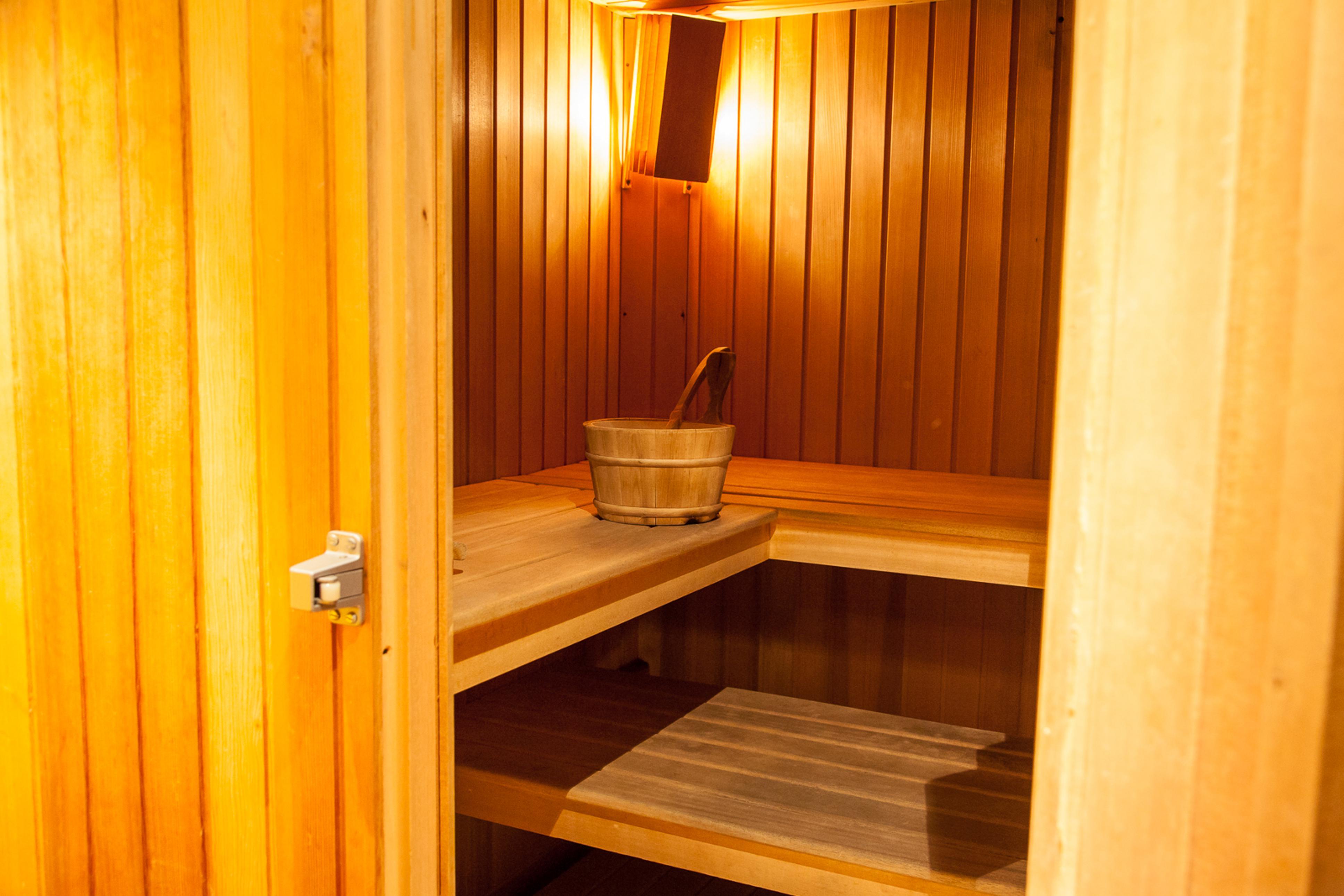 First Euroflat Khách sạn 4*