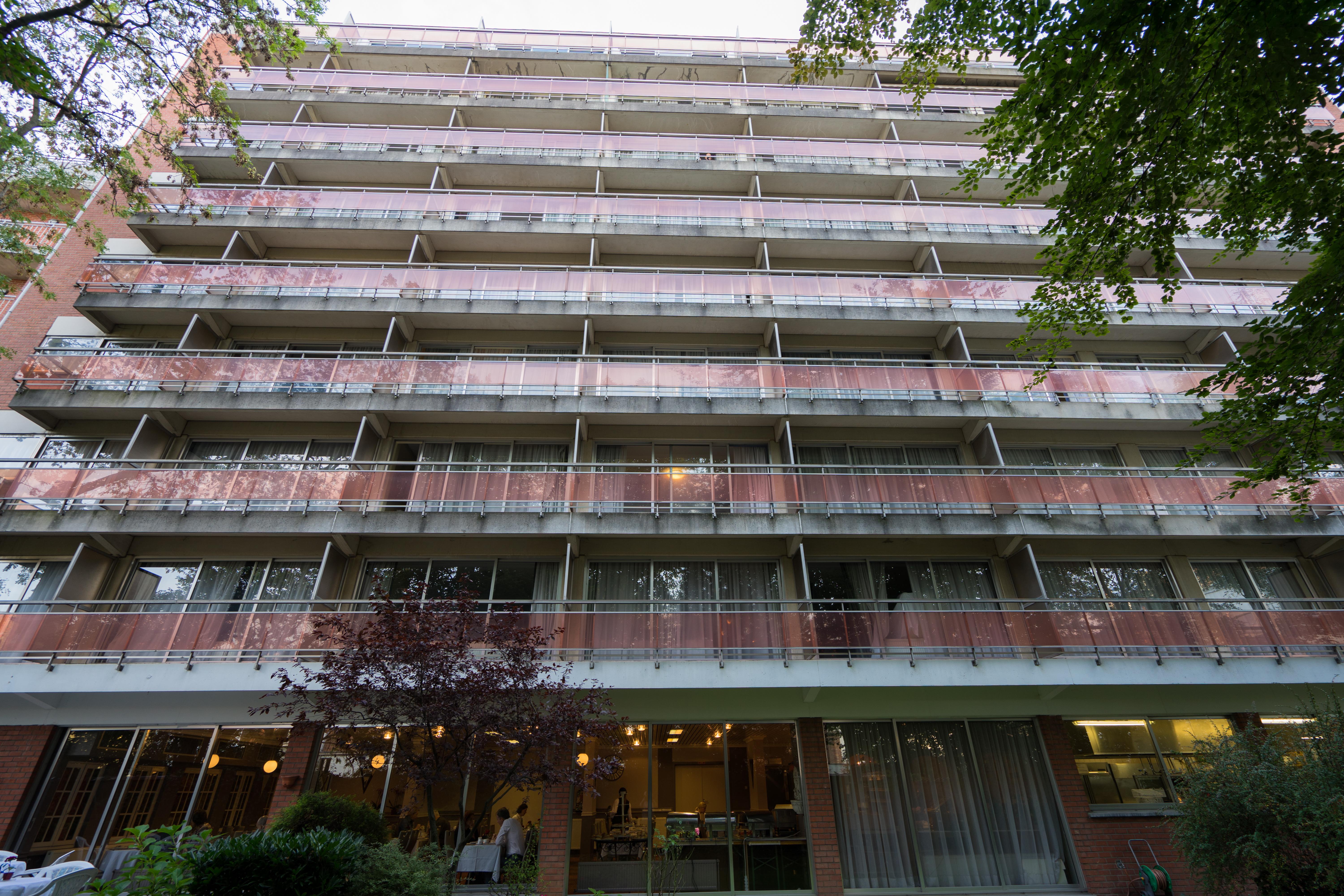 Khách sạn First Euroflat 4*
