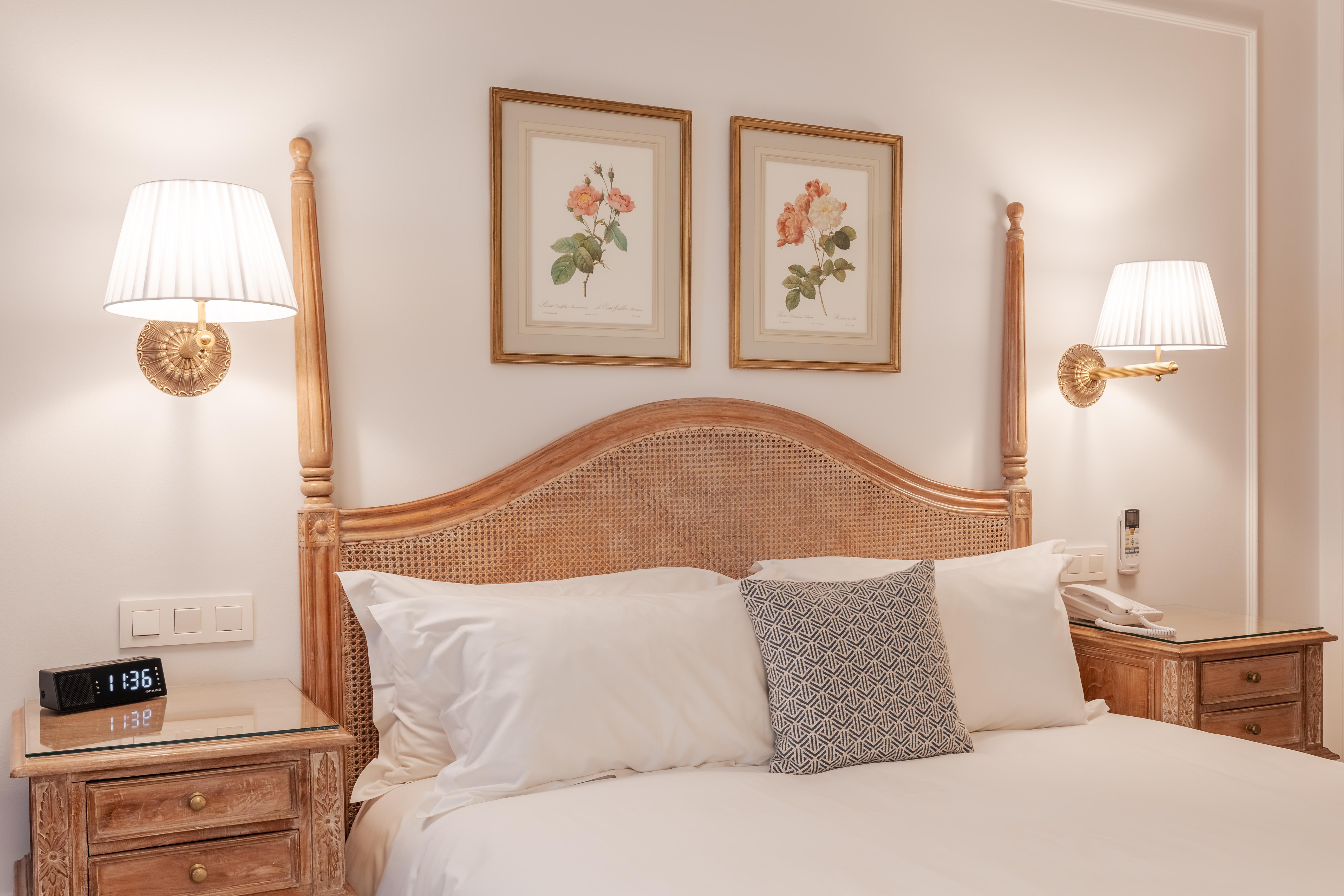 Manos Stephanie Hotel 4*