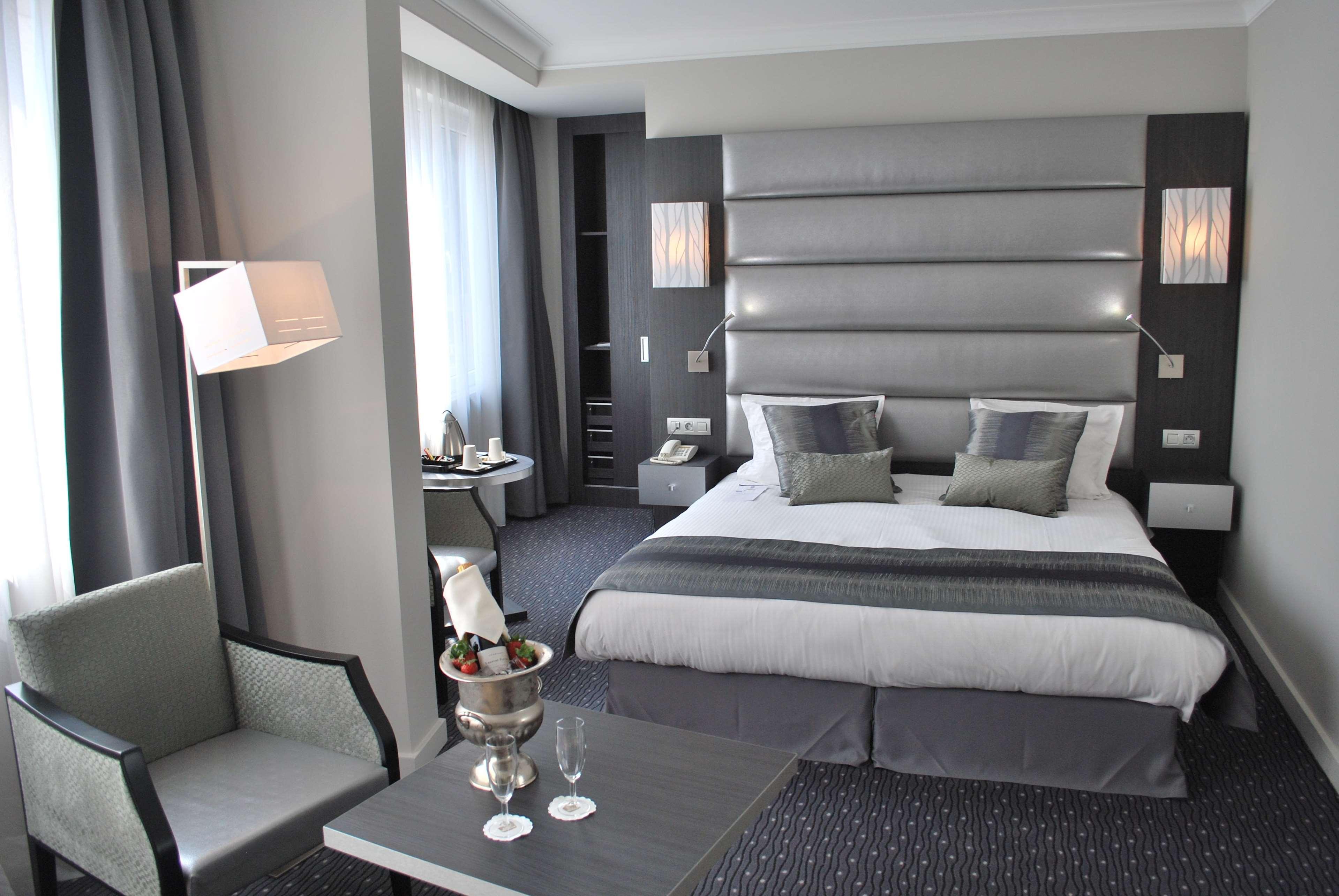 Khách sạn Western Royal Centre 3*