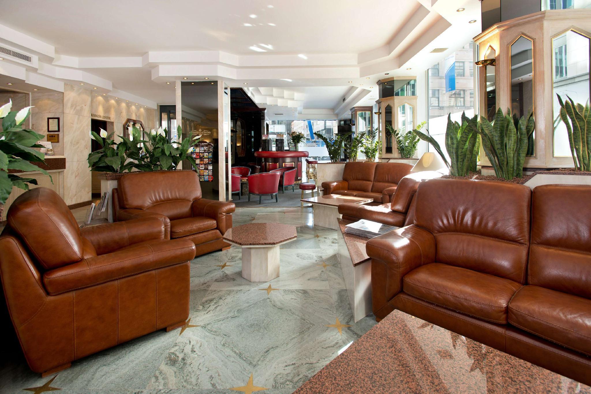 Khách sạn Western Royal Centre