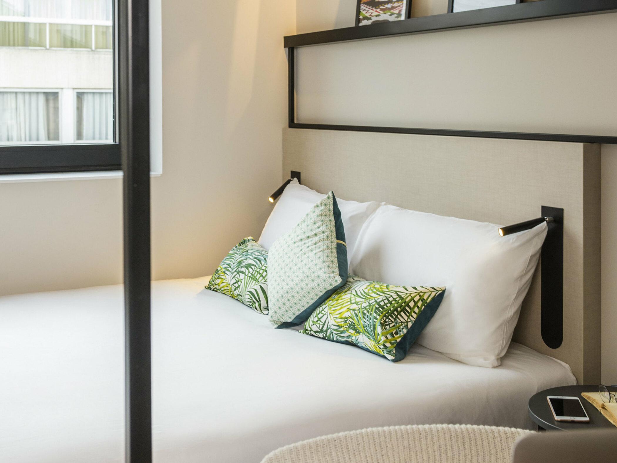Ibis Brussels Centre Chatelain Hotel 3*