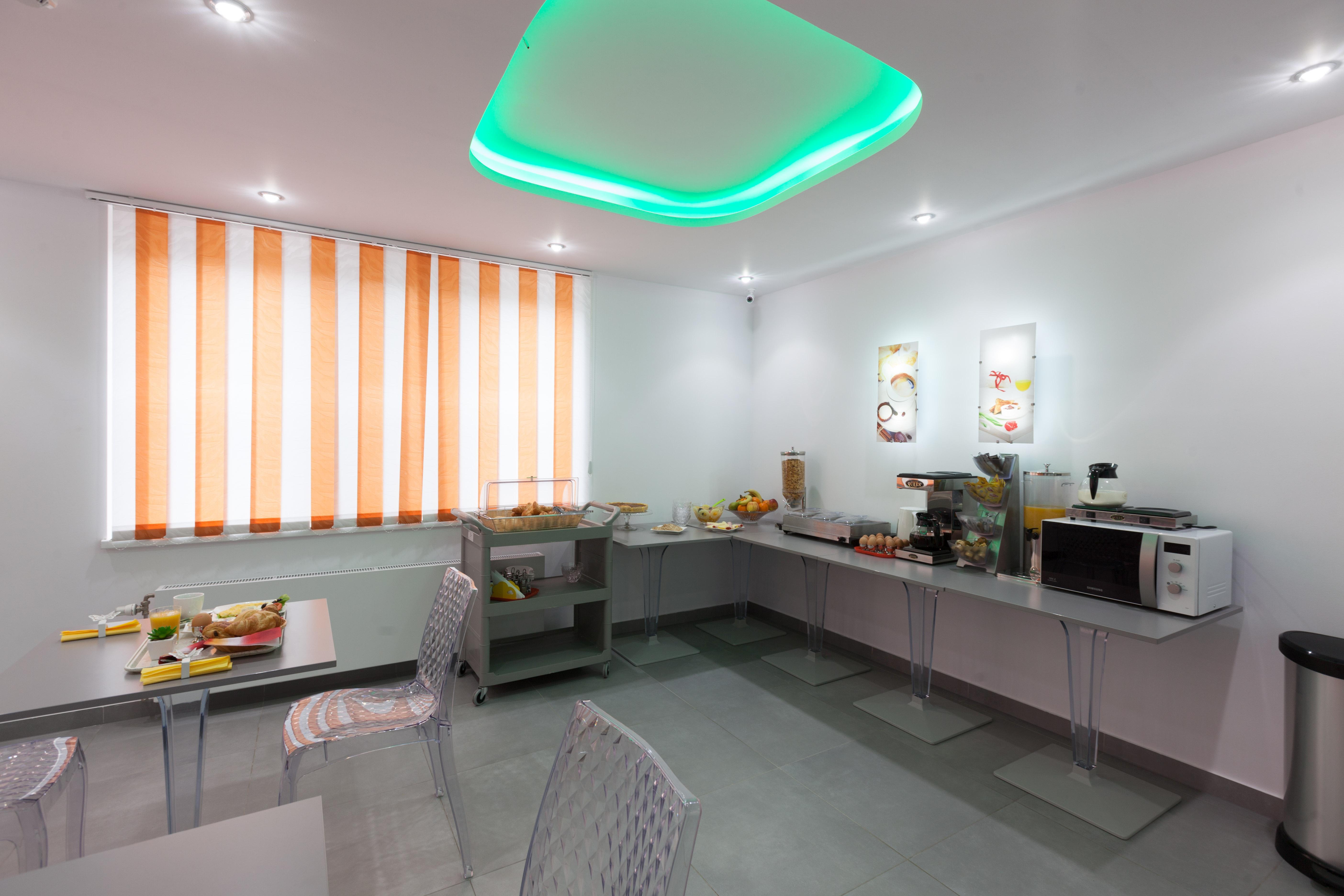 Hotel Phenix 3*