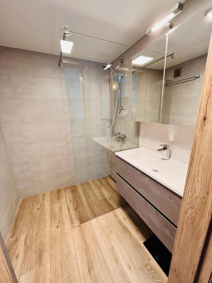 Residential Area - Quiet Place Apartment *