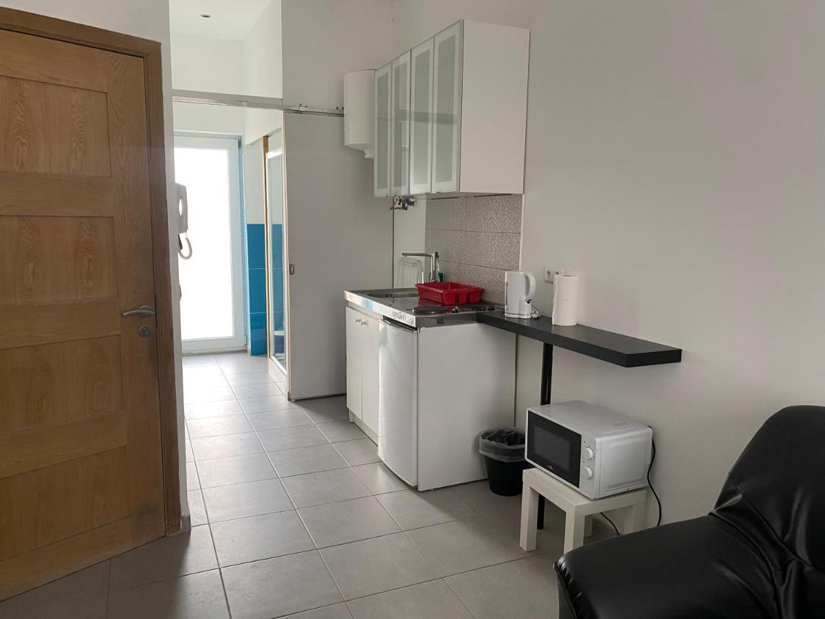 Centre Constitution Apartment *
