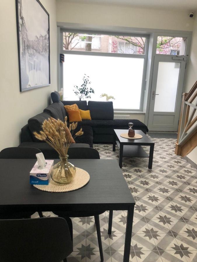 Au Marolles Atomium Homestay