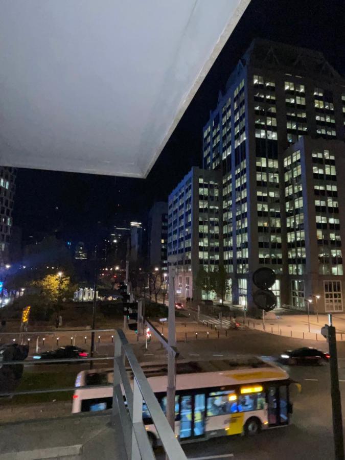 In Heart Of With Balcony View Apartment