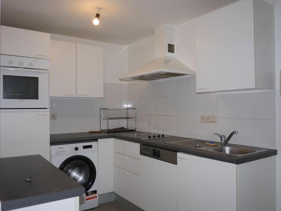 Apartment Beautiful 1br/1bar In E.u. District Brussels