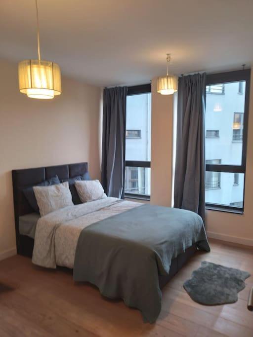 Beautiful 2br/2bar Apartement In European District Apartment Brüssel