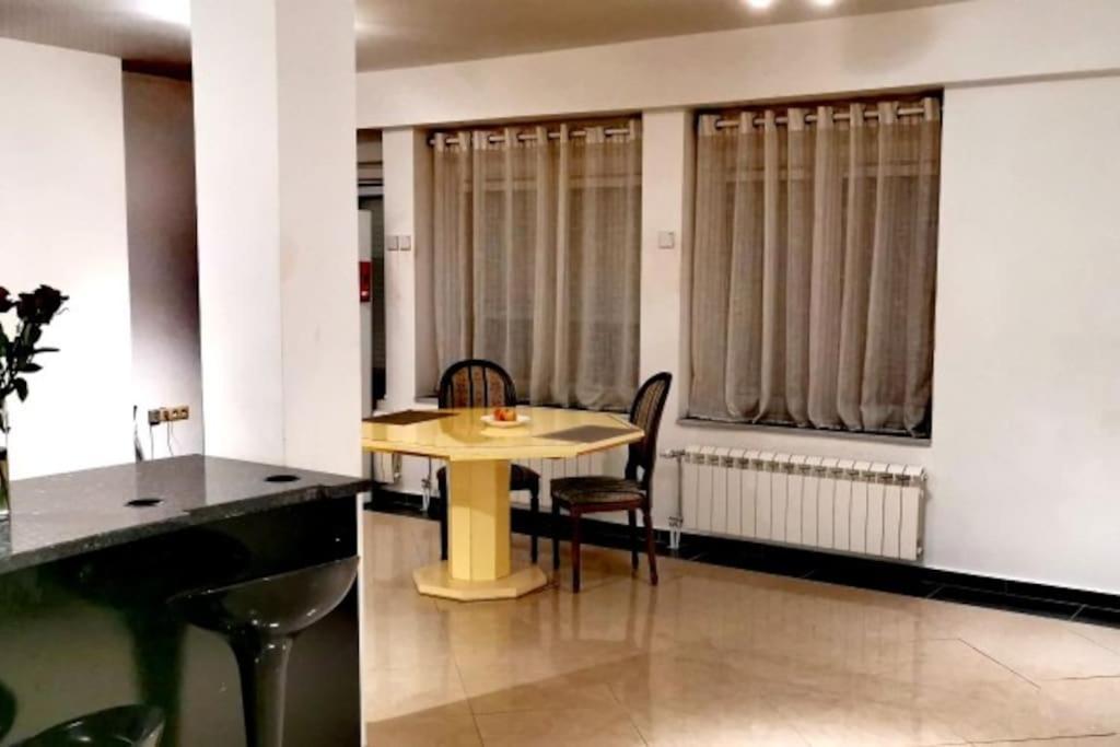 Apartment With All Inside *