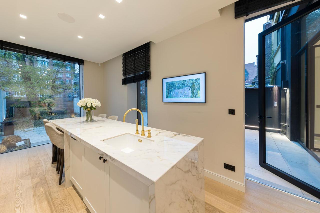 Luxury 3 Bedrooms Townhouse In Perfect Location * Brussels
