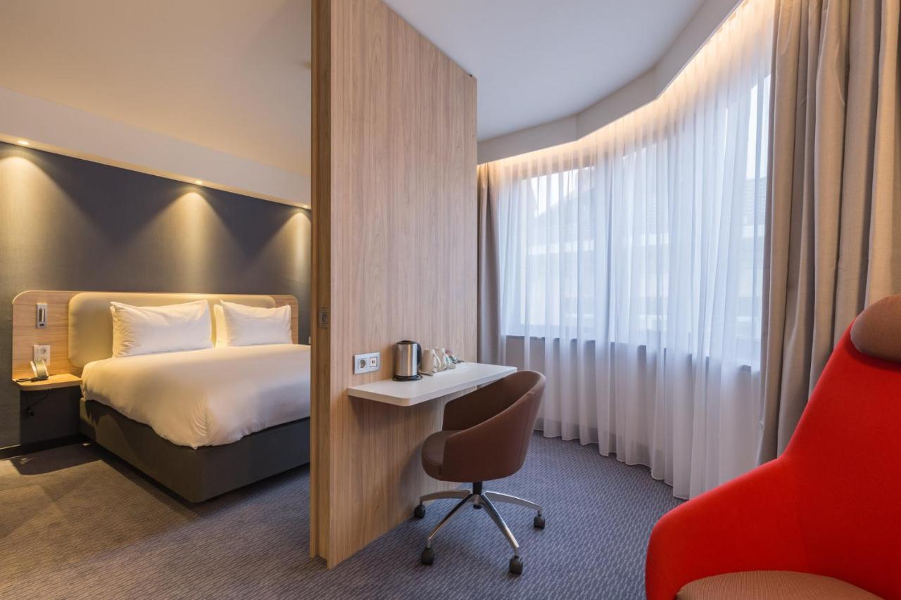 Hotel Express Brussels-grand-place By Ihg