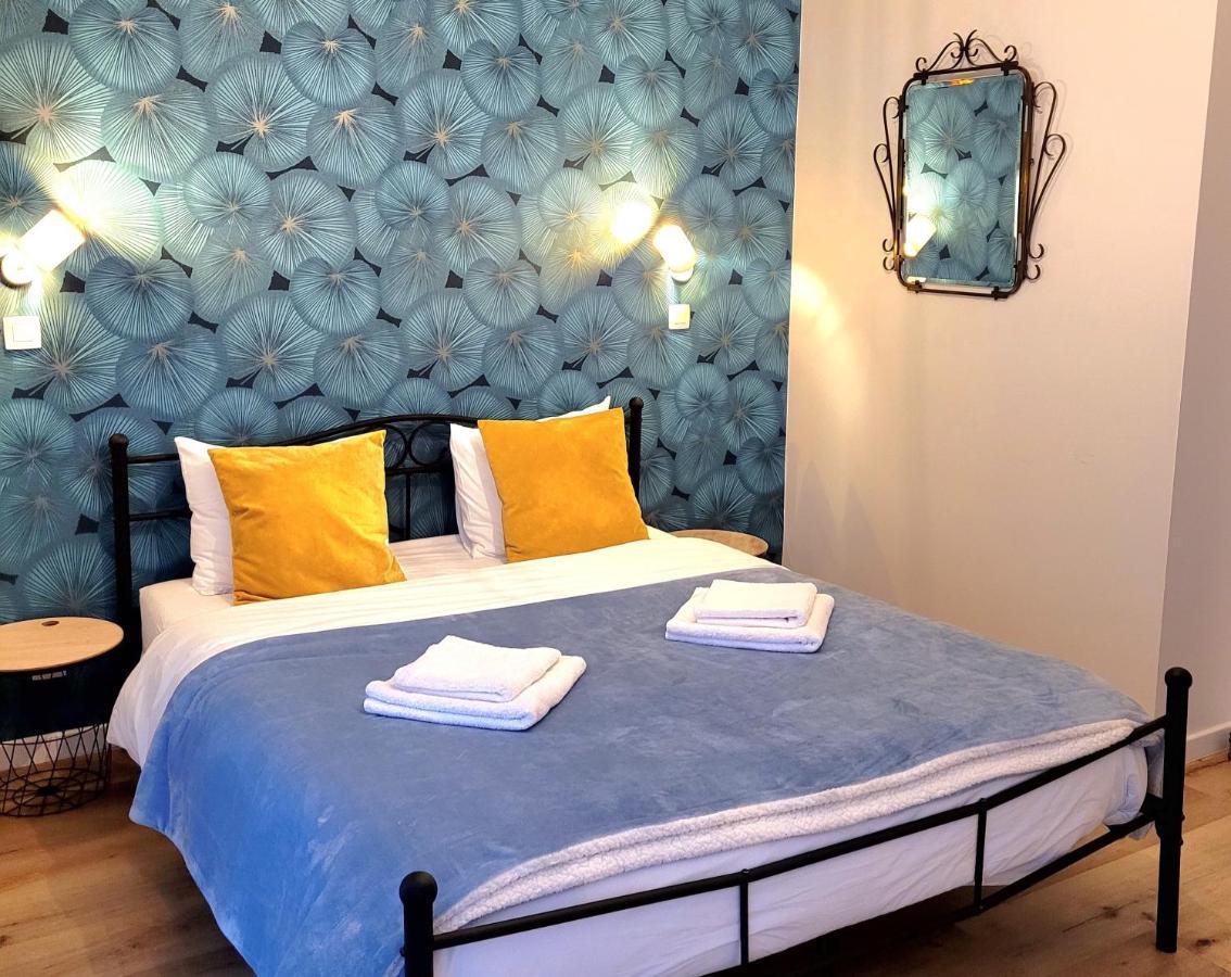 Brand New With Private Bathroom And Balcony-terrasse Guest house Brussels