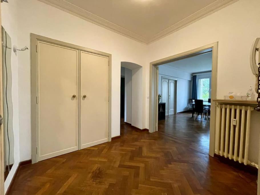 Apartment Spacious Next To Parc Du Cinquantenaire *