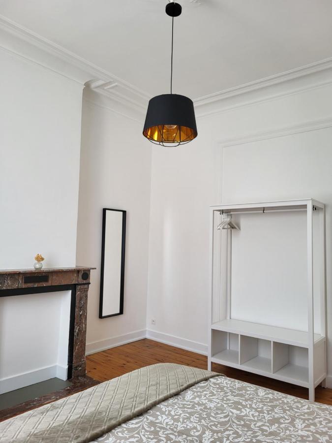 Casa de hóspedes Brussels Bed & Blockchain Private With Shared Bathroom Etterbeek