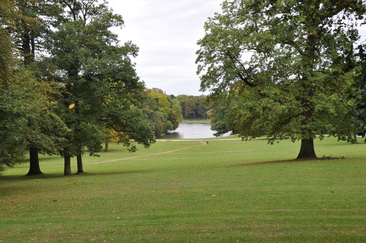 Hyde Park, Duplex De Charme Dans Une De Standing * Brussels