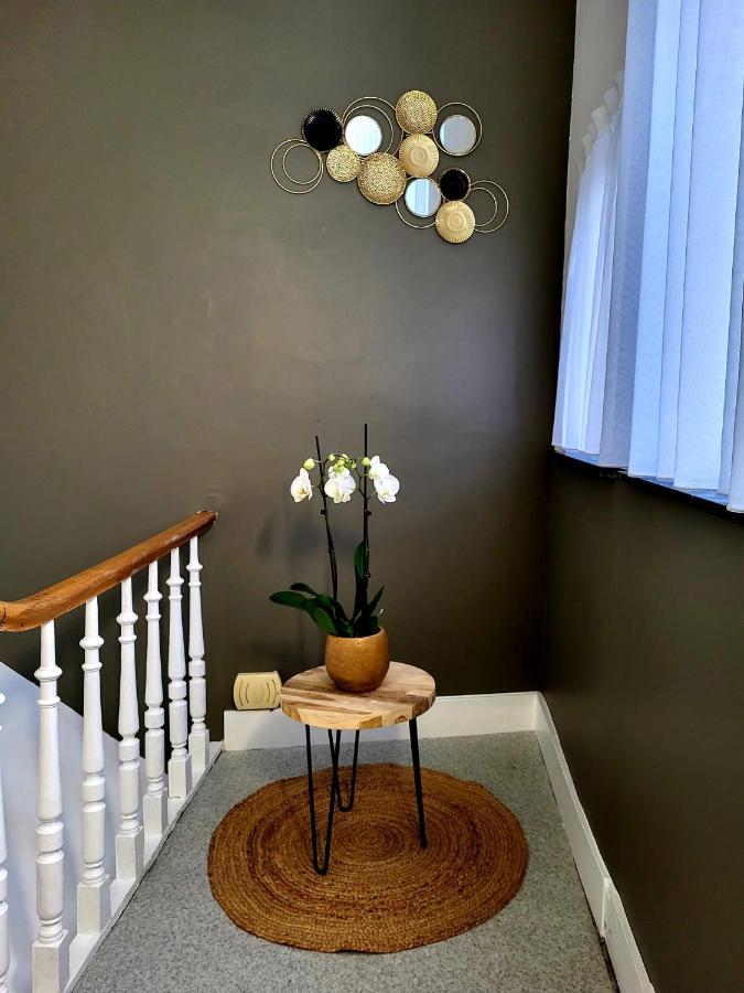 Brussels Bed & Blockchain Private With Shared Bathroom * Etterbeek