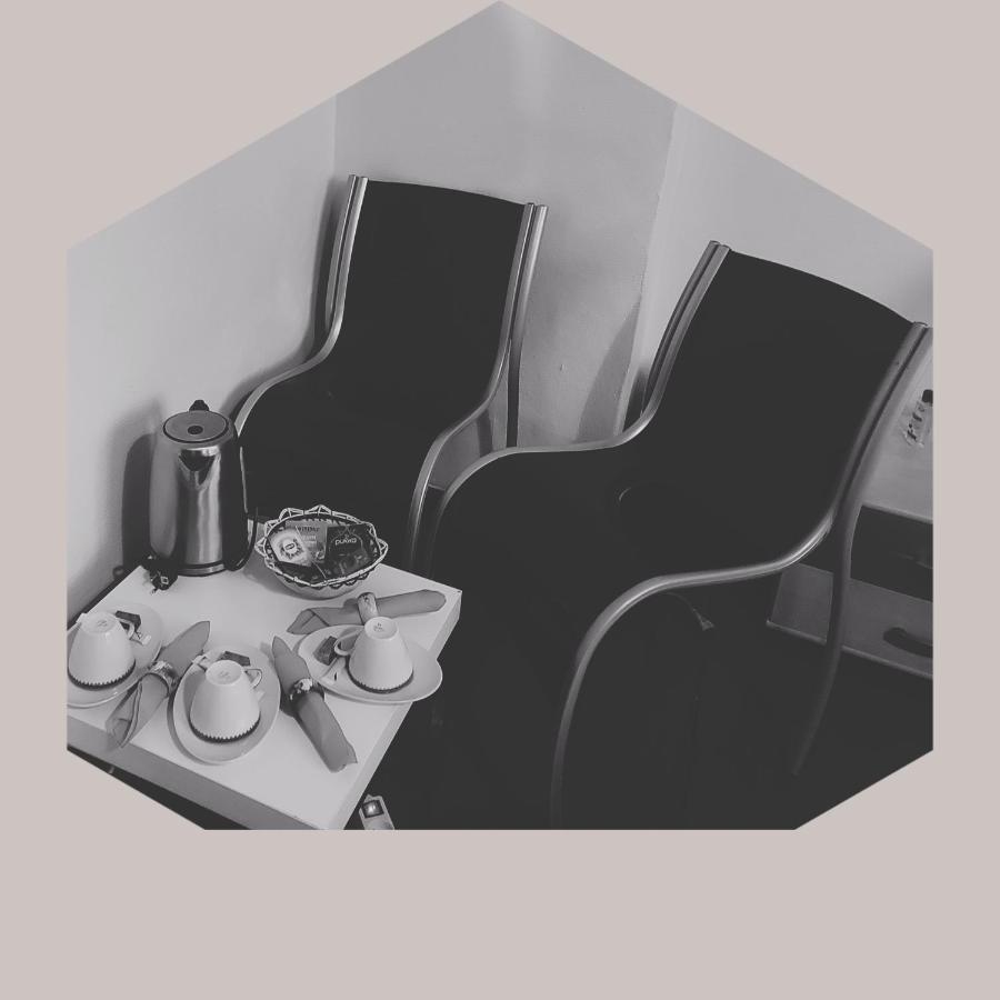 Belle Dans Un Quartier Calme Bed & Breakfast *