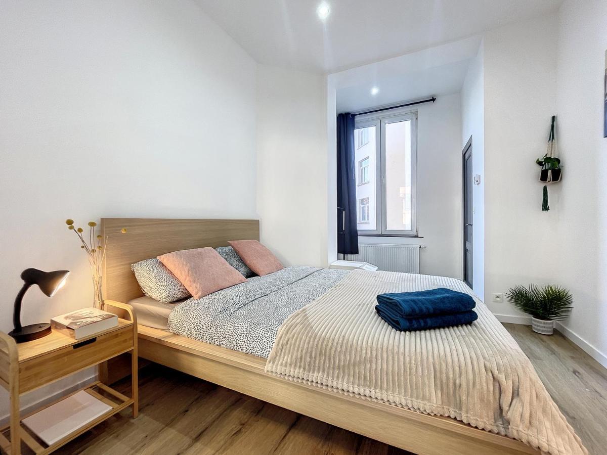 Palais Royal Apartment *