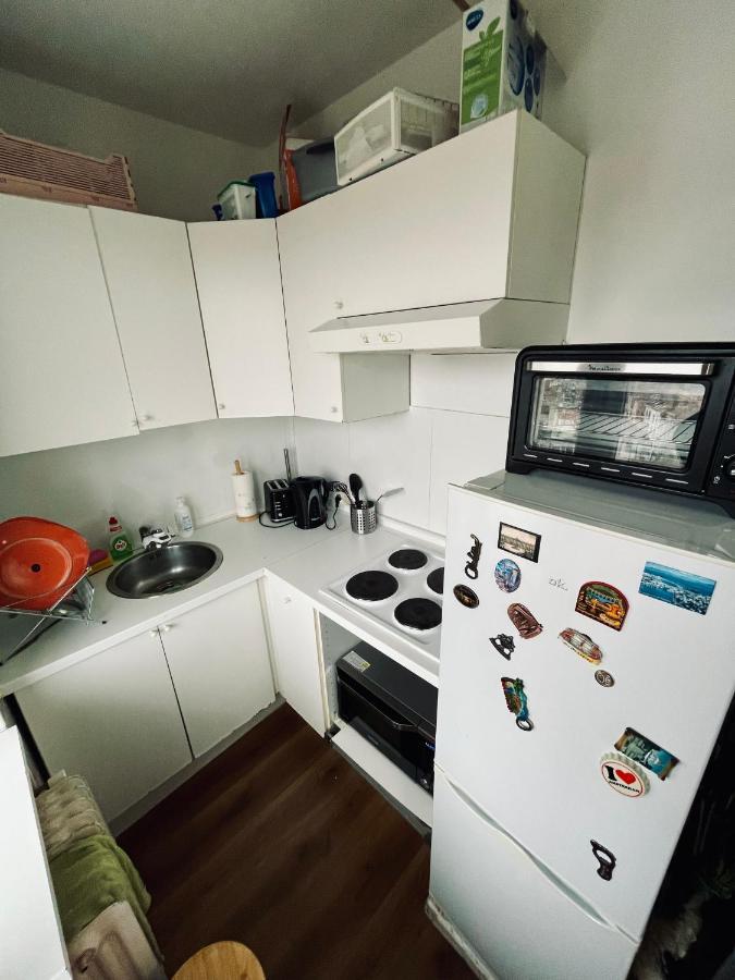 Cozy Studio Near Center Bruxelas