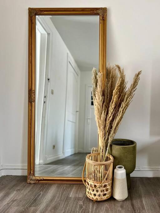 Appartement Lovely 2-bedroom Duplex W/ Balcony In Brussel