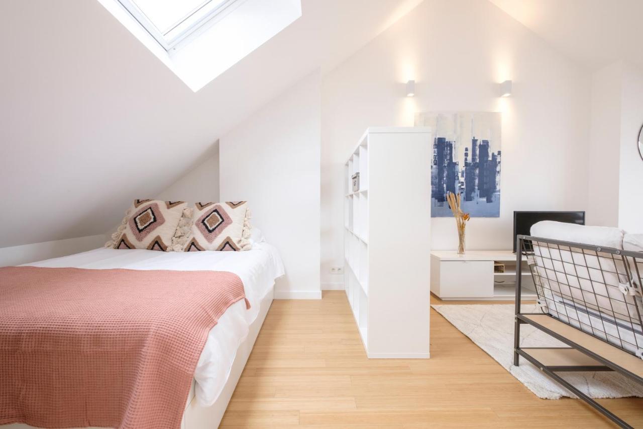 Appartement Lumineux Proche Parc Astrid Brussel