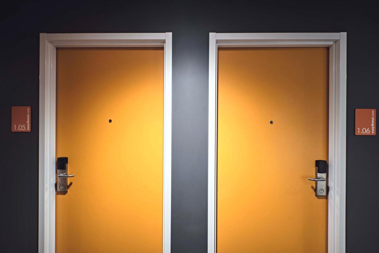 Khách sạn Easyhotel Centre