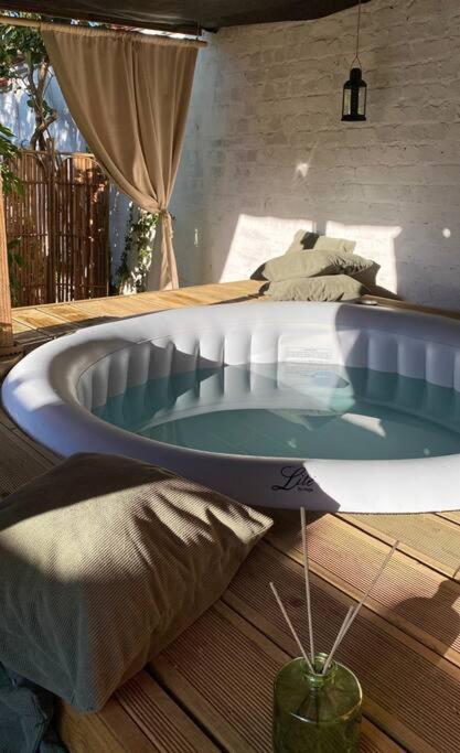 Superbe Avec Jardin, Sauna Et Jacuzzi Appartement