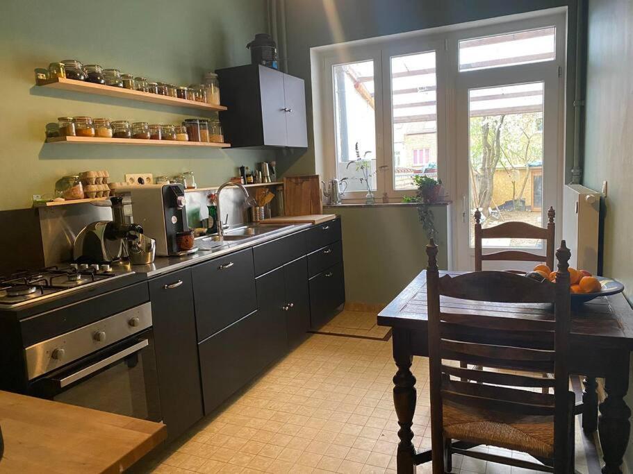 Superbe Avec Jardin, Sauna Et Jacuzzi Appartement Brussel