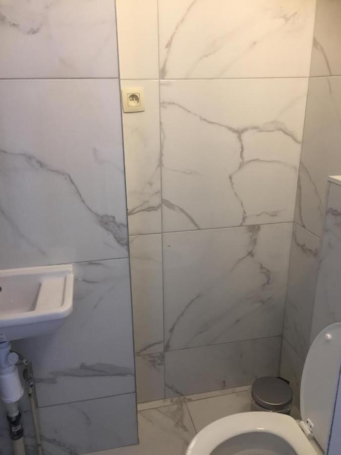 Gare Du Midi , 29 * Brussels