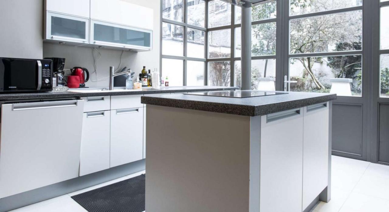 Chic 3-bedroom For Rent To Professionals In Ixelles Apartment Brussels