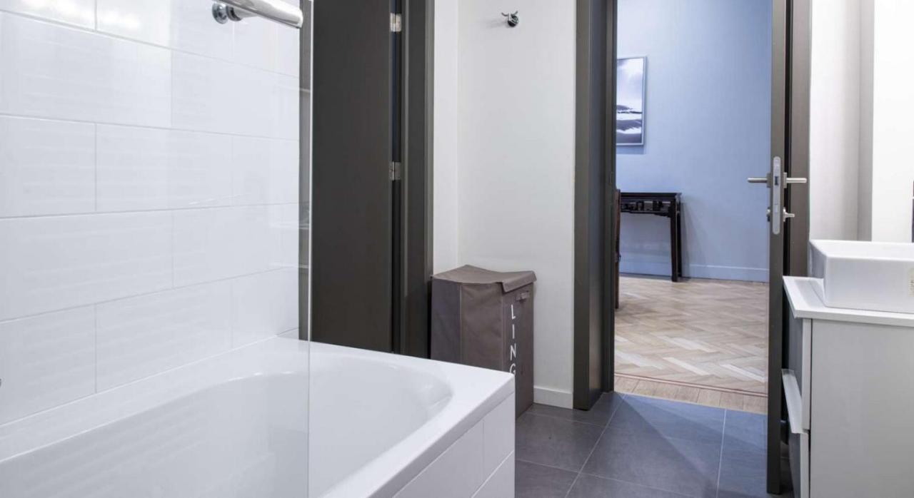 Apartment Chic 3-bedroom For Rent To Professionals In Ixelles