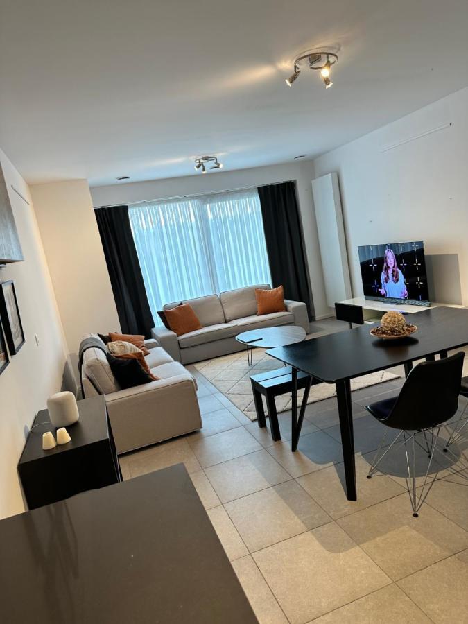 Apartment Canal View One Bedroom Flat *