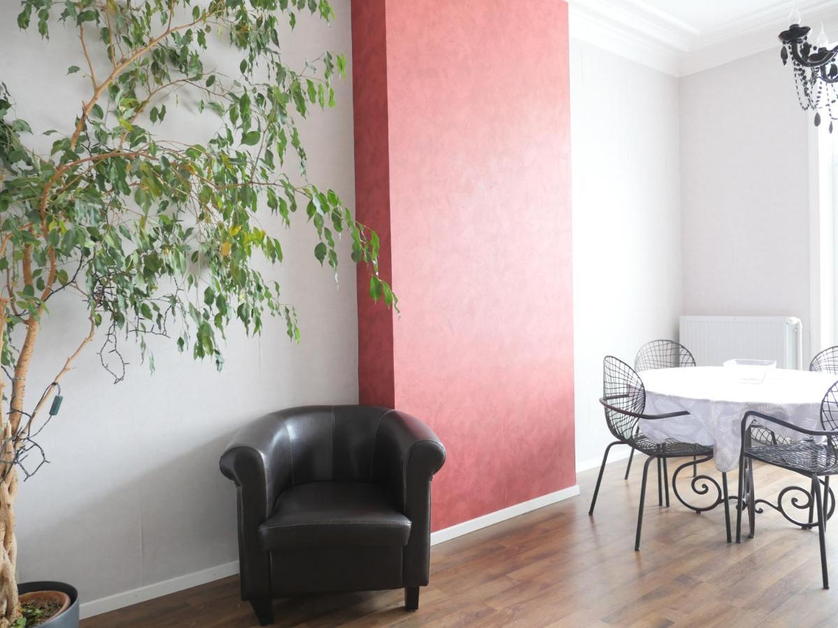 Loft Atypique Avec Terrasse Apartamento