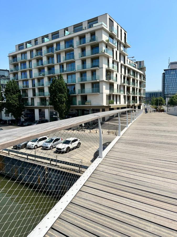 Canal View One Bedroom Flat Apartment Brussels