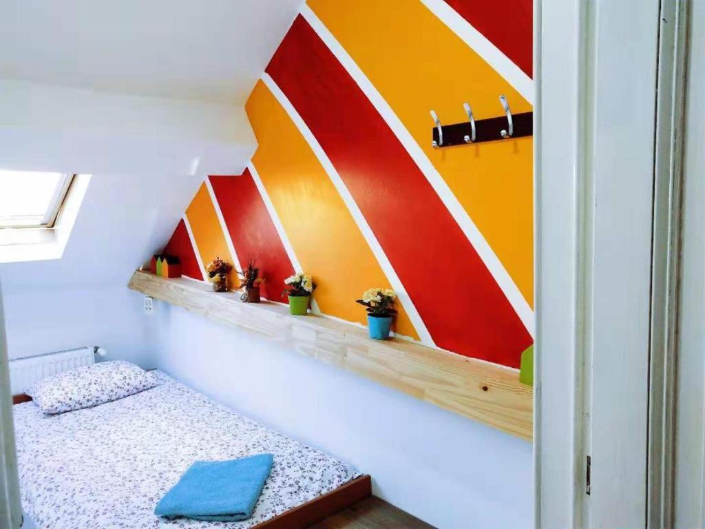Privatunterkunft Cozy With Share The Bathroom And Kitchen Brüssel