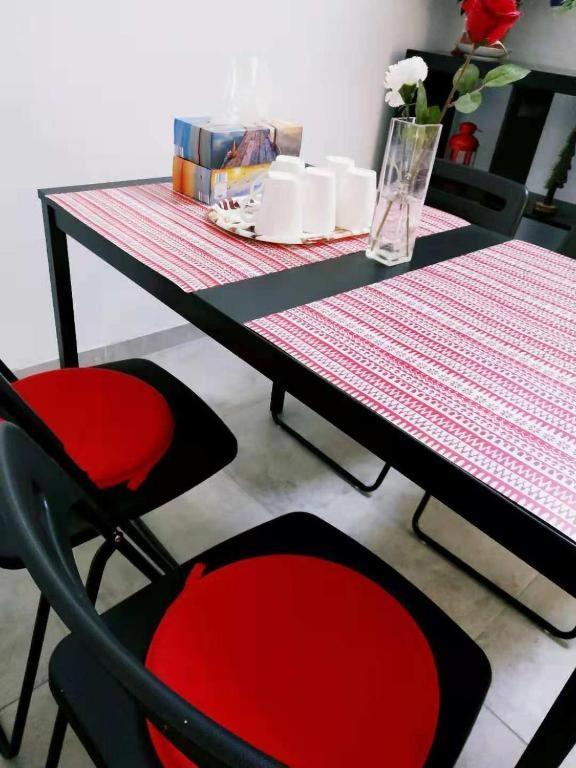 Homestay Cozy With Share The Bathroom And Kitchen Brussels