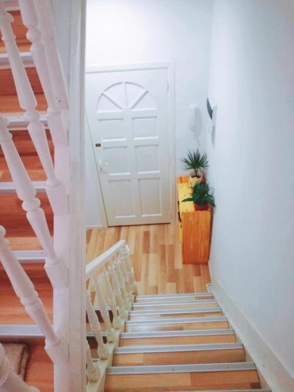 Cozy With Share The Bathroom And Kitchen * Brussels